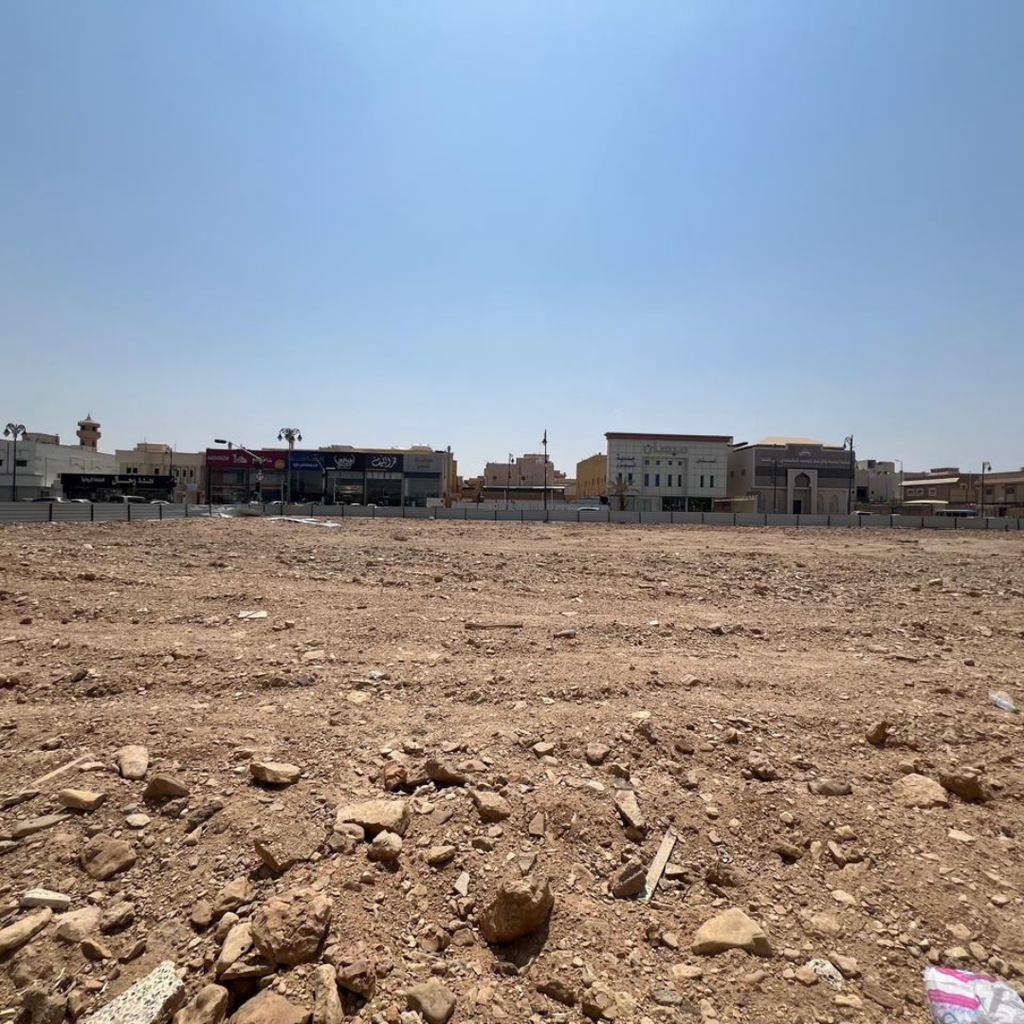 رقم العرض (L1150) بلك تجاري سكني بمساحة 7900م